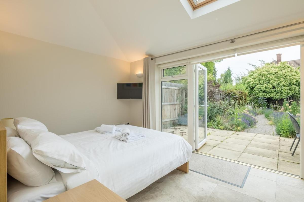 Large 4 Bedroom Home With Garden And Free Parking Cambridge  Exterior photo