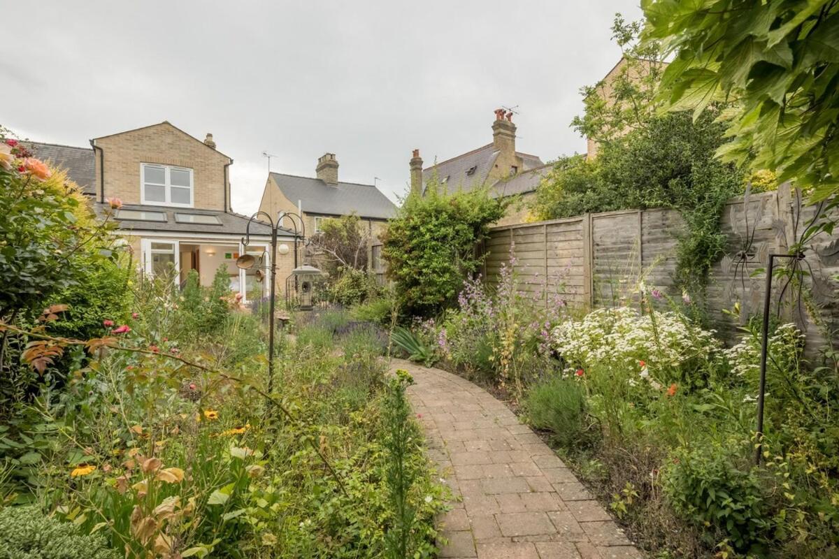 Large 4 Bedroom Home With Garden And Free Parking Cambridge  Exterior photo