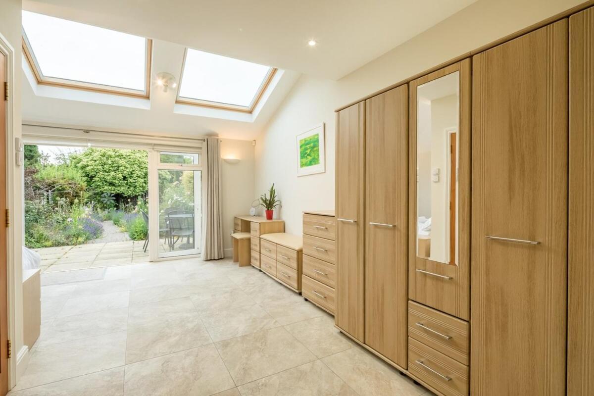 Large 4 Bedroom Home With Garden And Free Parking Cambridge  Exterior photo