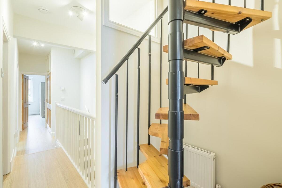 Large 4 Bedroom Home With Garden And Free Parking Cambridge  Exterior photo