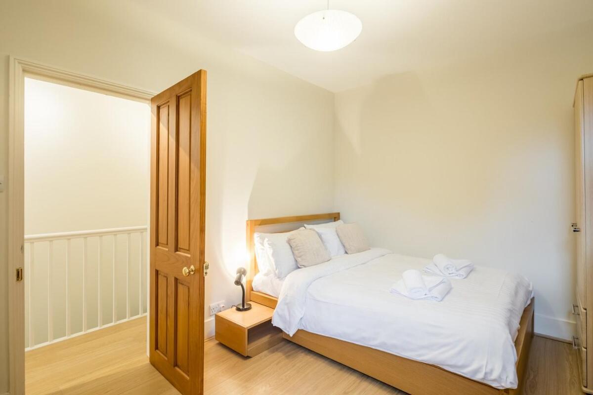 Large 4 Bedroom Home With Garden And Free Parking Cambridge  Exterior photo