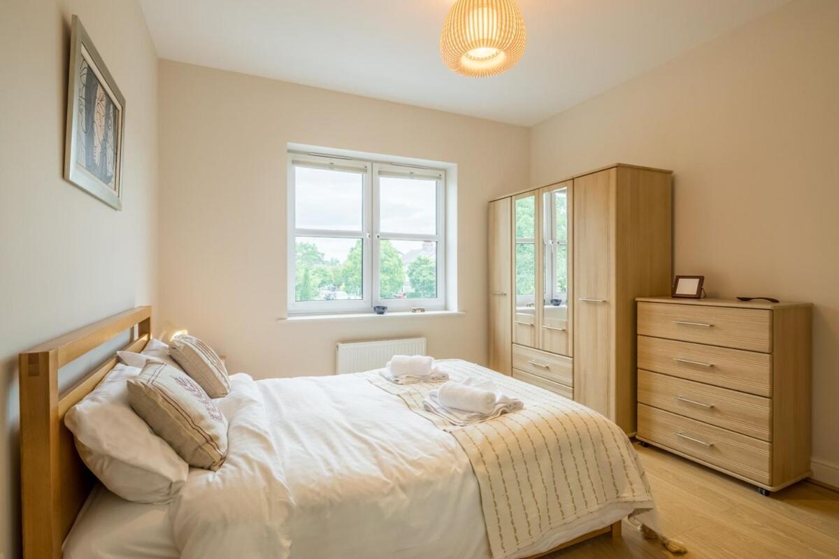 Large 4 Bedroom Home With Garden And Free Parking Cambridge  Exterior photo